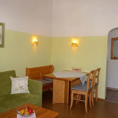 Appartement Bosch Hermann *